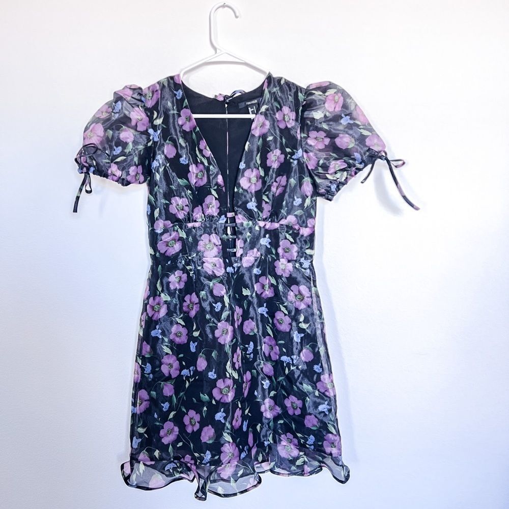 Forever 21 Women's Black Floral Mini Dress with Bell Sleeves size Small